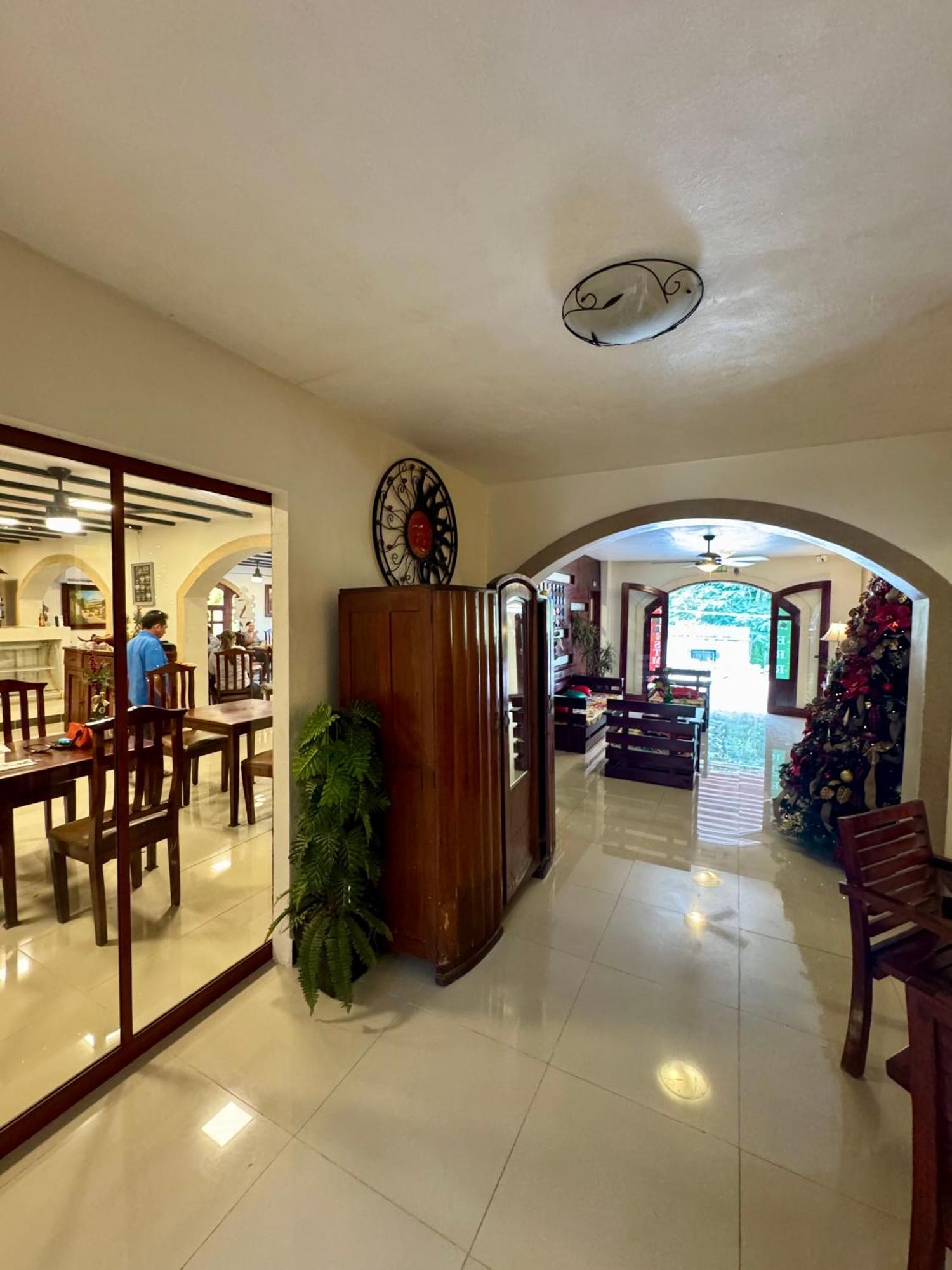 El Zaguan Colonial By Guruhotel Вальядолид Экстерьер фото
