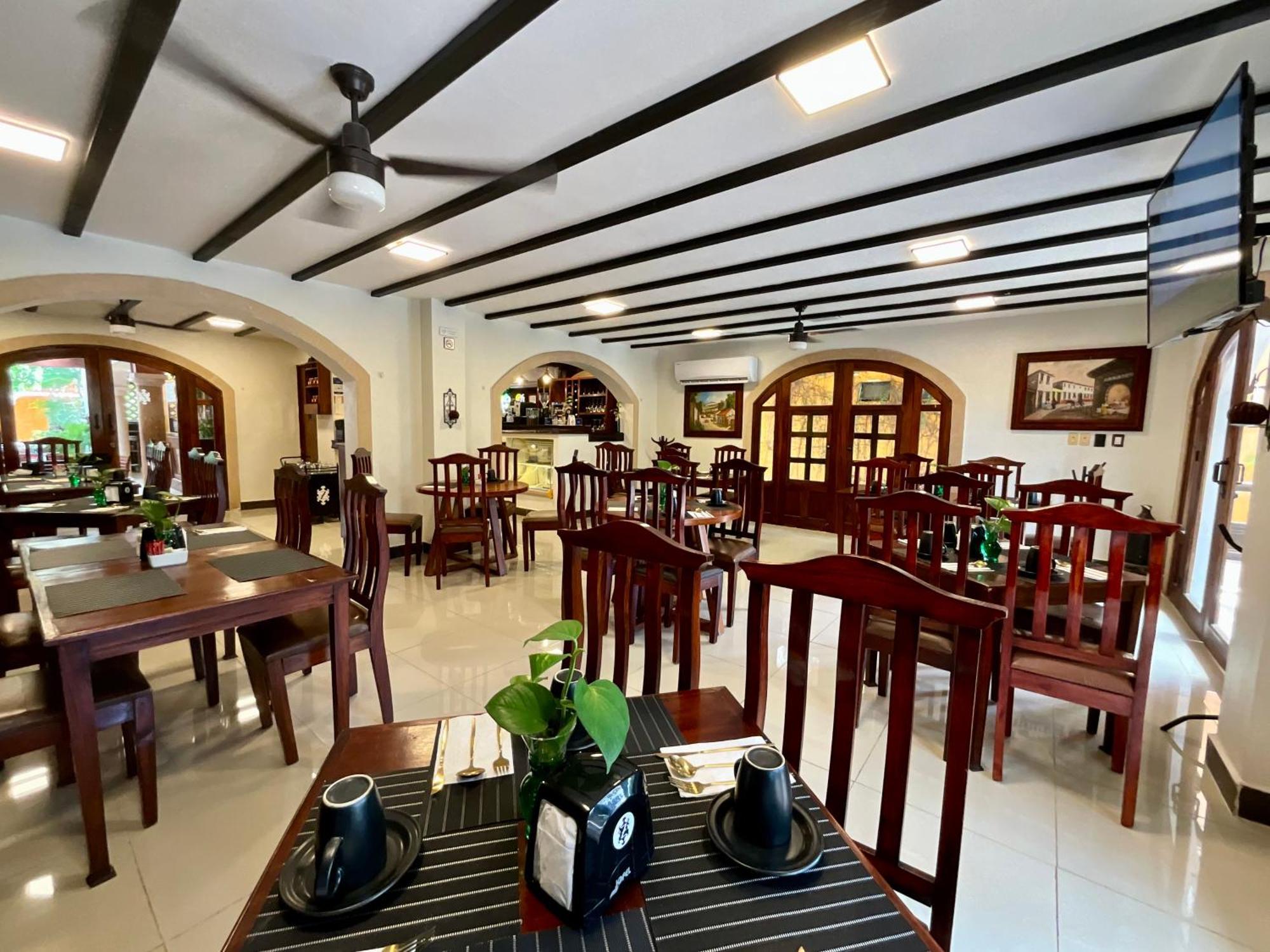 El Zaguan Colonial By Guruhotel Вальядолид Экстерьер фото